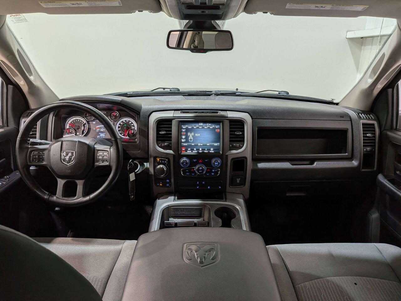 2021 Ram 1500 Classic Express 4x4 Crew Cab 5'7" Box Black Val-David - photo #12