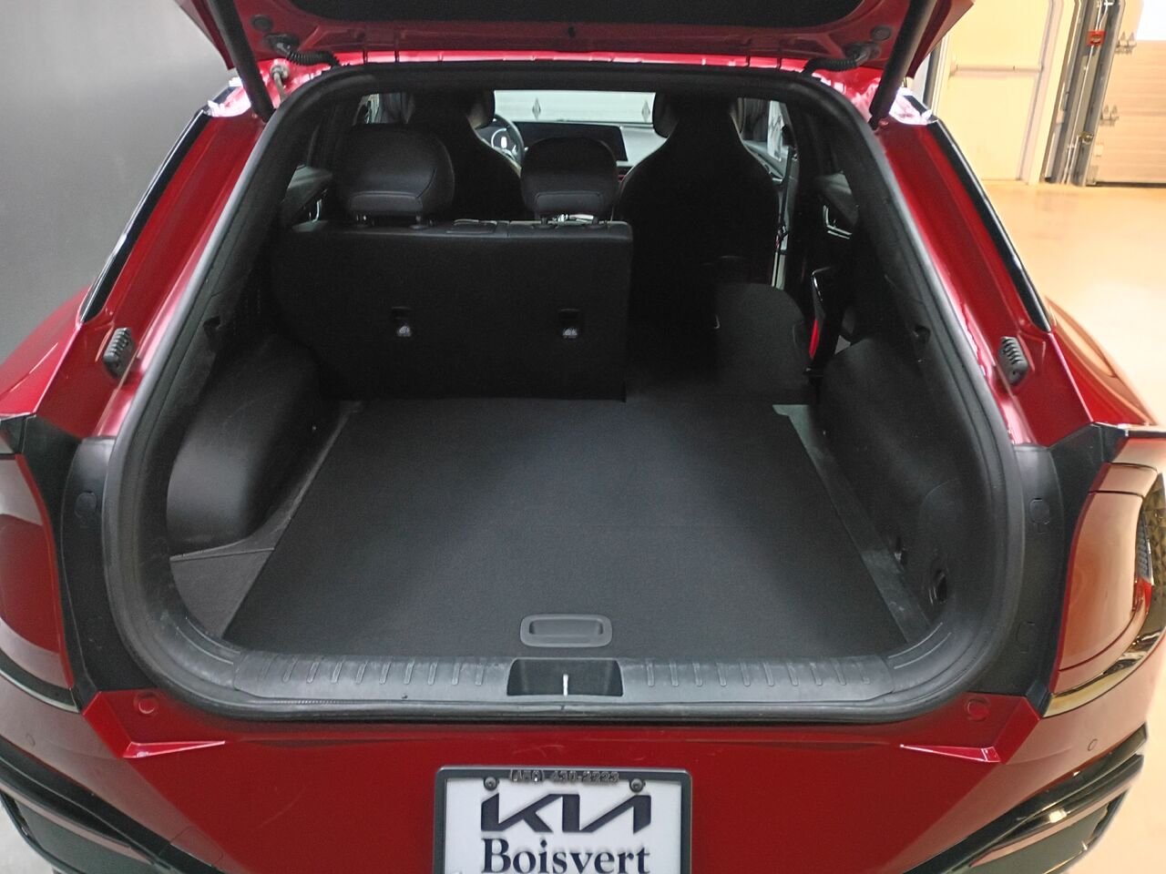 2024 Kia EV6 Red Blainville - photo #14