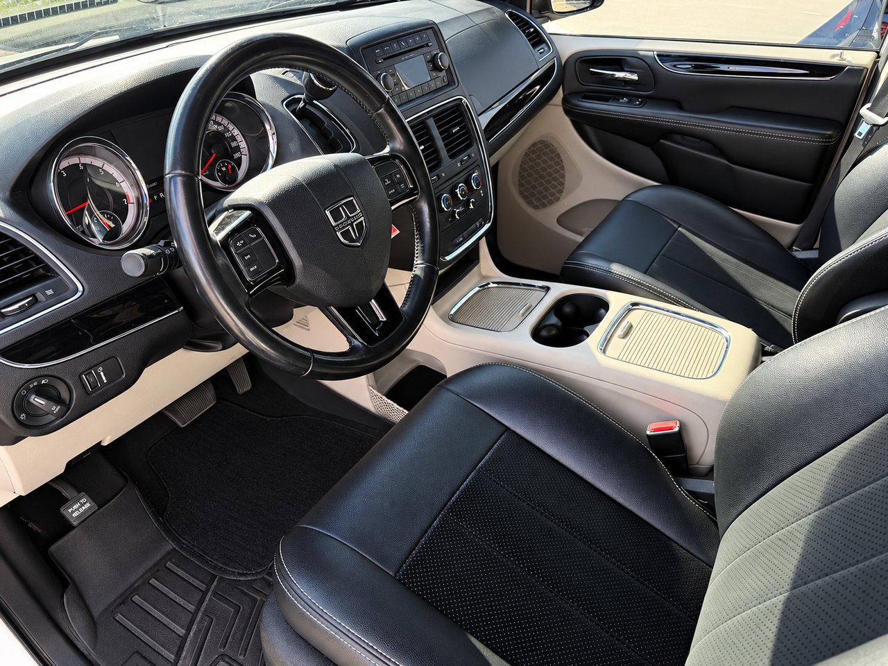 Dodge Grand Caravan SXT 2017 Blanc Châteauguay - photo #1