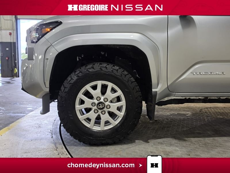2025 Toyota Tacoma Silver Saint-Eustache - photo #11