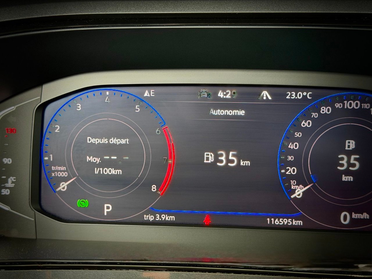 Volkswagen Taos 2023 Argent Notre-Dame-des-Prairies - photo #26