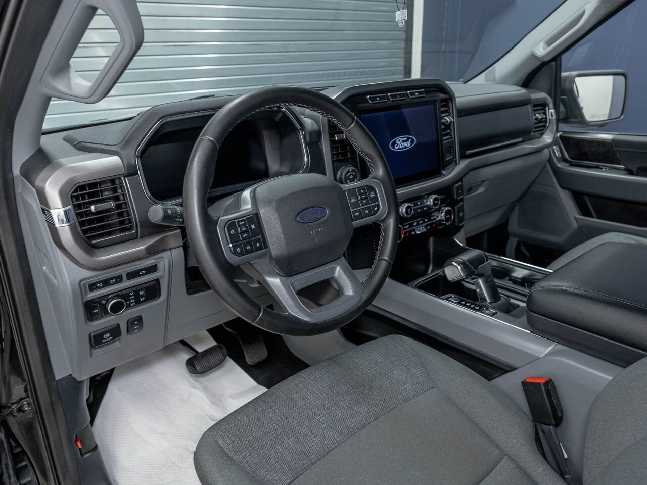 Ford F-150 Lightning XLT CREW 4X4 *SIEGES CHAUF* CAM 360 *CHARGE RAPIDE 2024 Noir Saint-Jérôme - photo #1