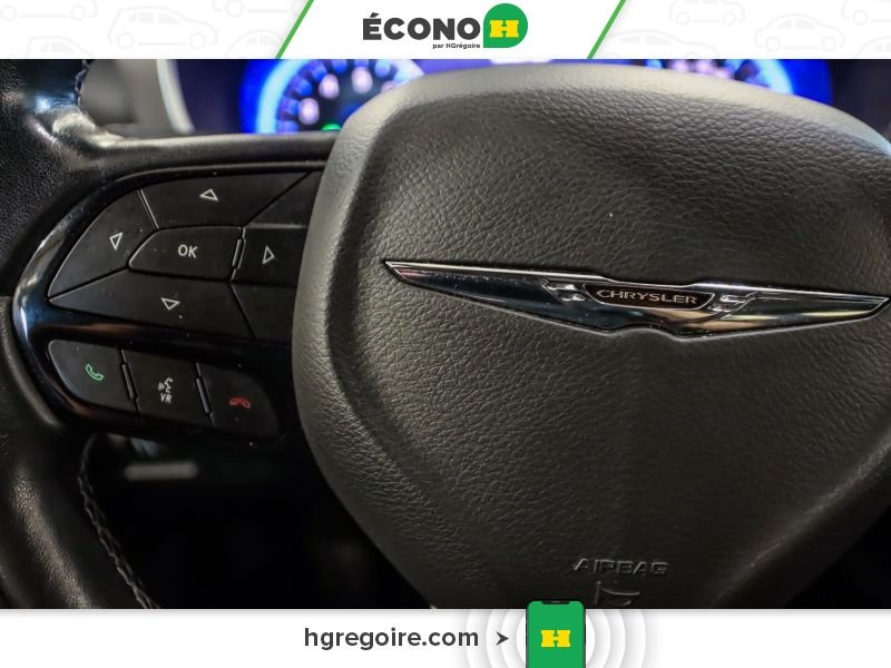 2022 Chrysler Pacifica Grey Laval - photo #14