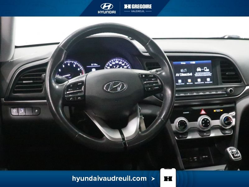 Hyundai Elantra 2019 Blanc Laval - photo #19