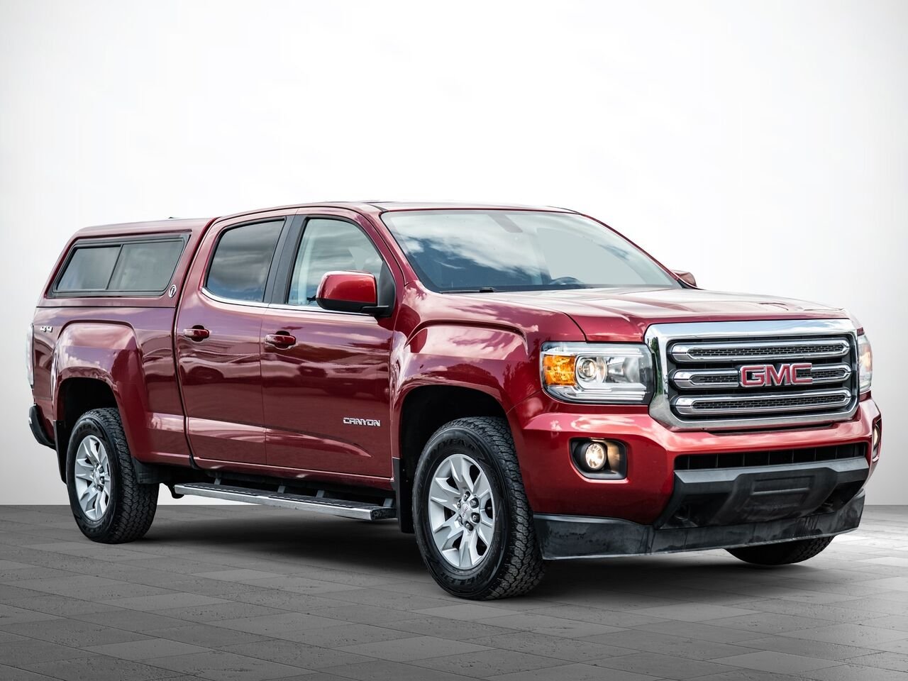 2016 GMC Canyon Red Sainte-Julienne - photo #1