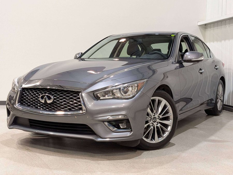 INFINITI Q50 LUXE AWD 2024 Gris
