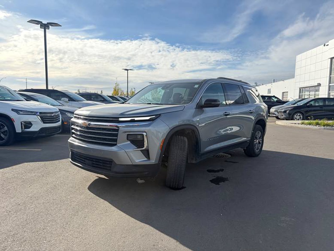 2026 Chevrolet Traverse AWD 4dr LT Grey Sherwood Park - photo #2