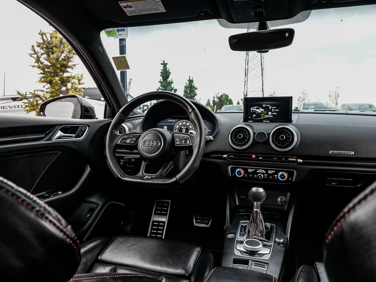 2018 Audi RS 3 Sedan 2.5 TFSI quattro S tronic Catalunya Red Metallic Sherwood Park - photo #31