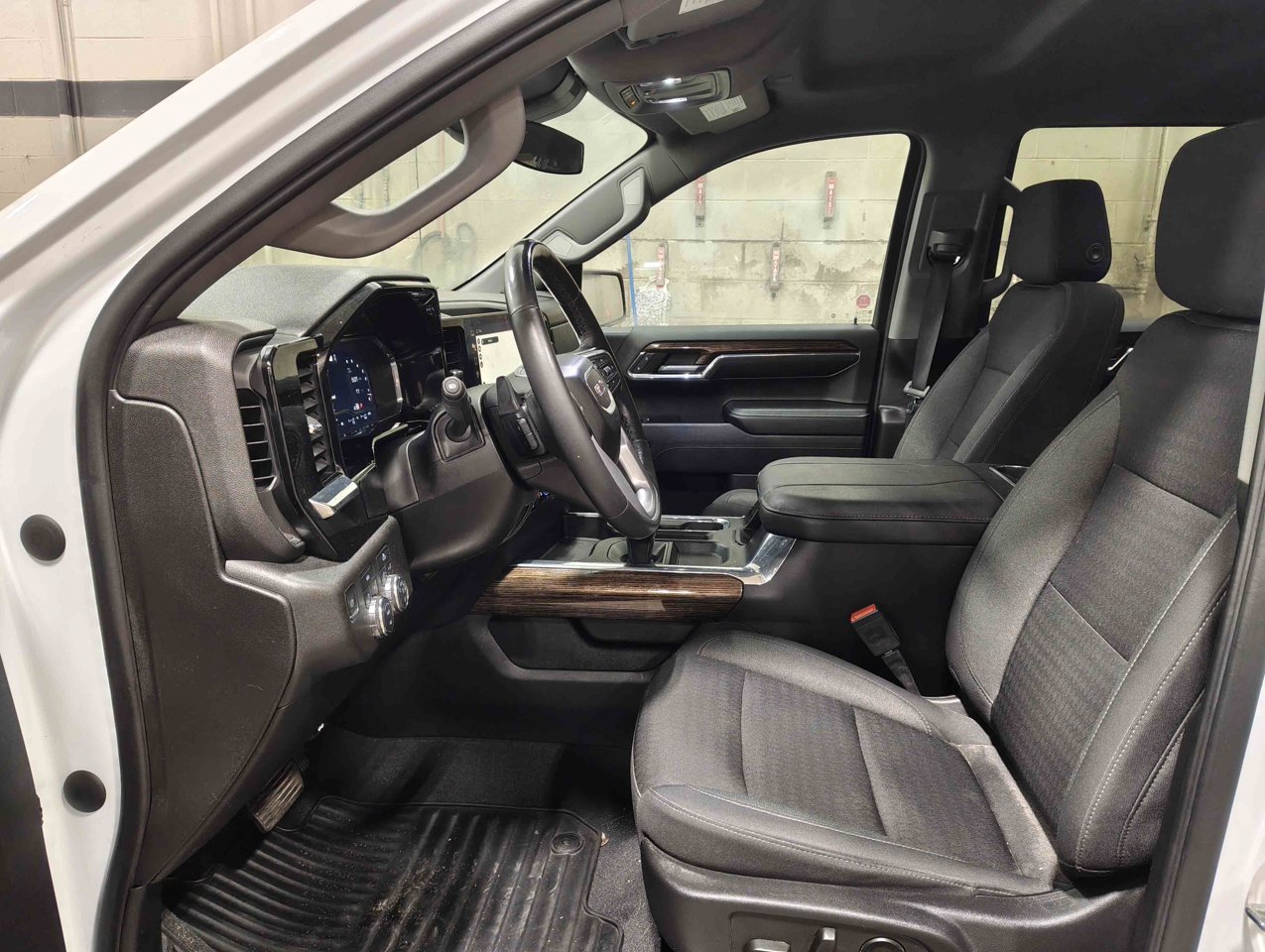 2023 GMC Sierra 1500 4WD Crew Cab 147 Elevation White Sherwood Park - photo #7