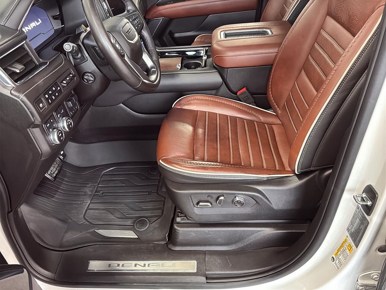 GMC YUKON DENALI ULTIMATE 2024 Blanc Saint-Hyacinthe - photo #8