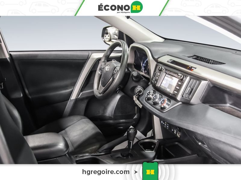 2018 Toyota Rav 4 Silver Laval - photo #24