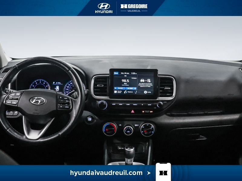 2021 Hyundai Venue White Laval - photo #22