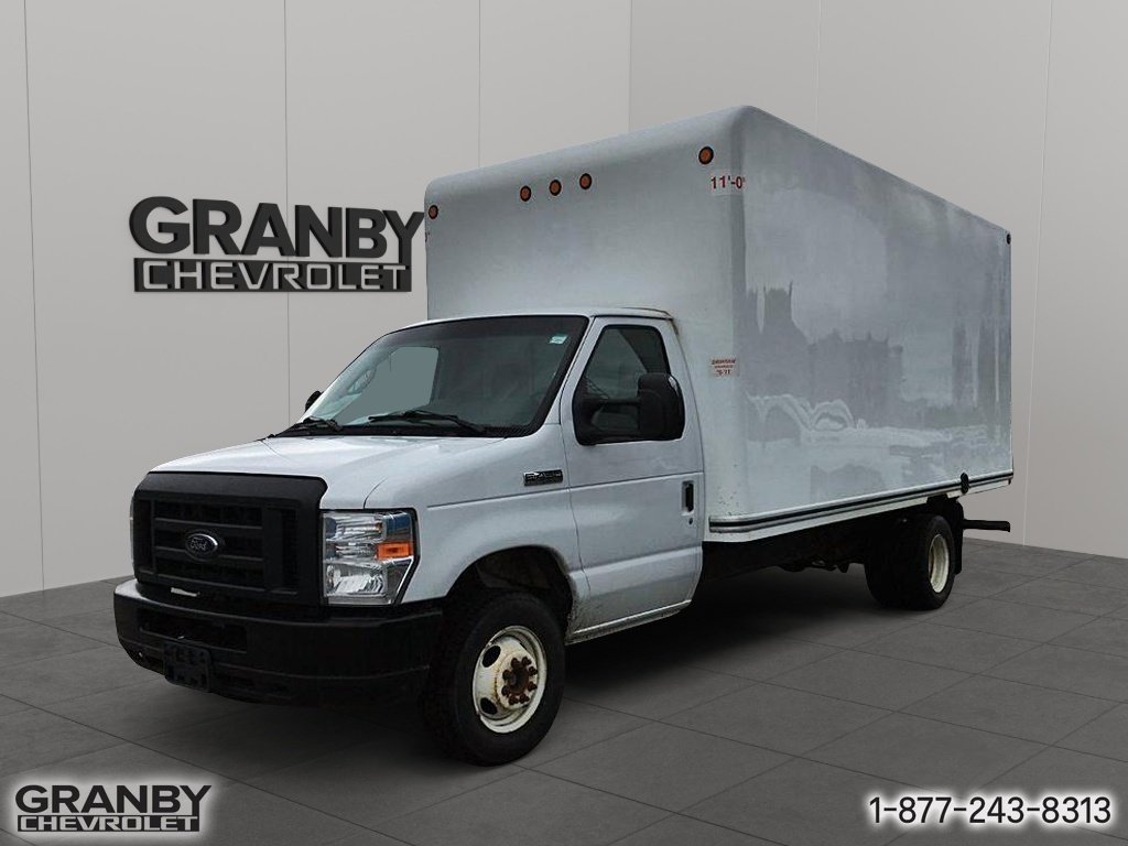 2019 Ford E-Series Cutaway E-450 158 po RARJ | G2345 White Granby - photo #0