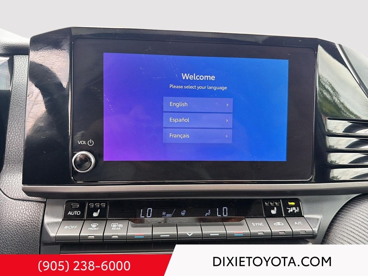 2026 Toyota Camry HYBRID SE UPGRADE AWD / CLEAN CARFAX / ALLOY WHEELS / MOONROOF / CARPLAY AND ANDROID AUTO Black Mississauga - photo #14