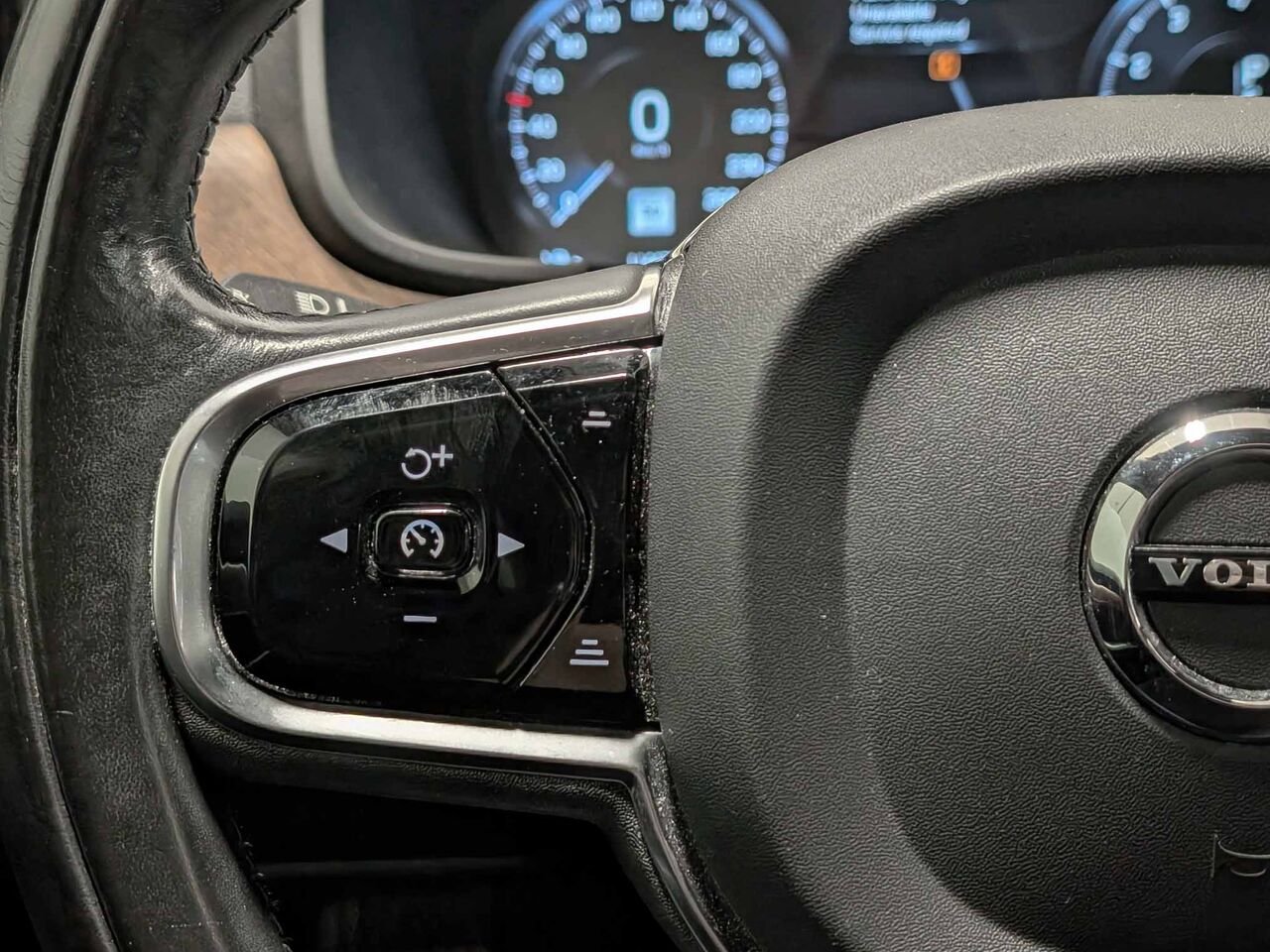 Volvo S90 T6 Inscription AWD Audio Bower & Wilkins 2020 Noir Sherbrooke - photo #12