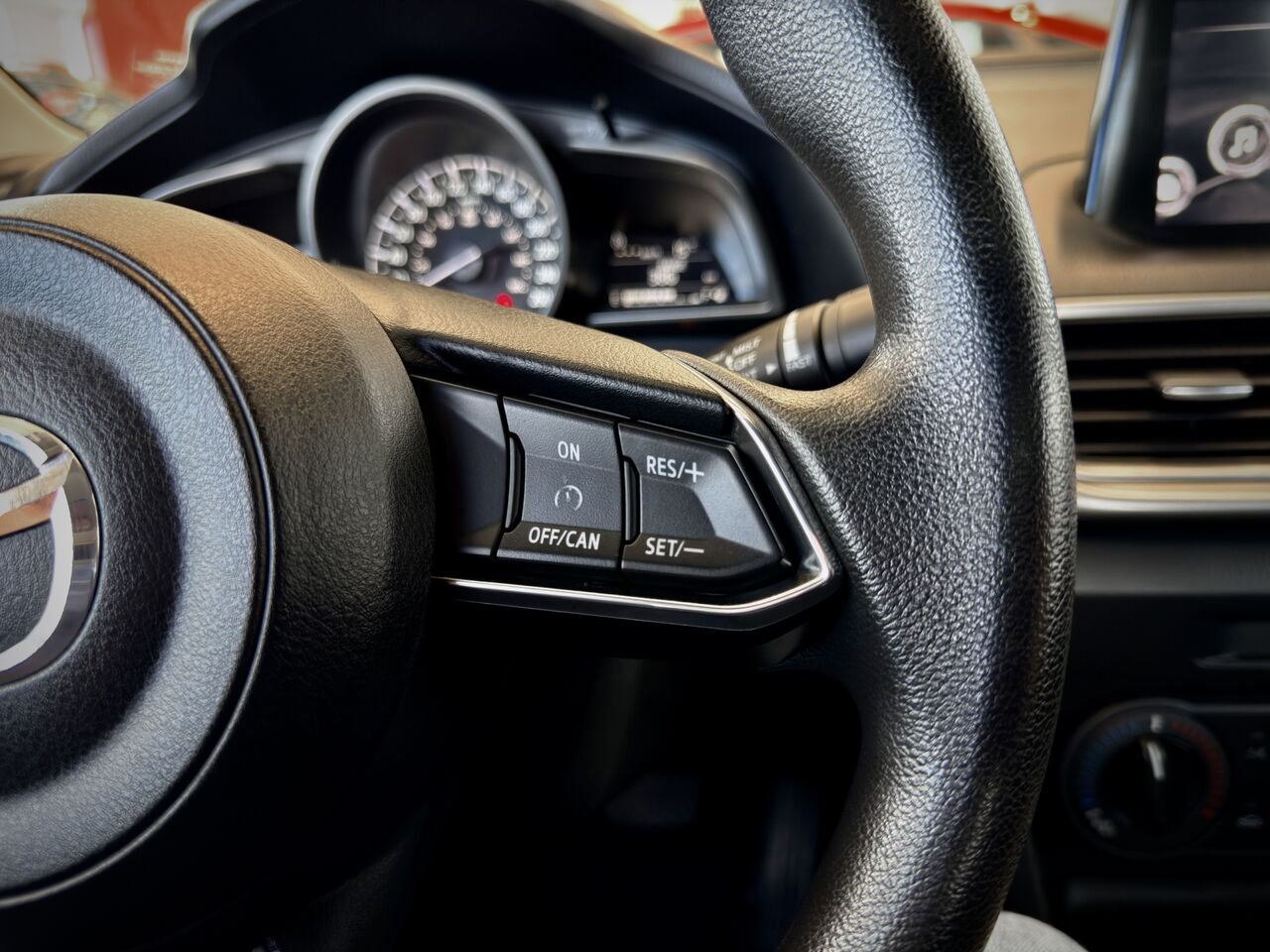 2018 Mazda Mazda3 Red Notre-Dame-des-Prairies - photo #21