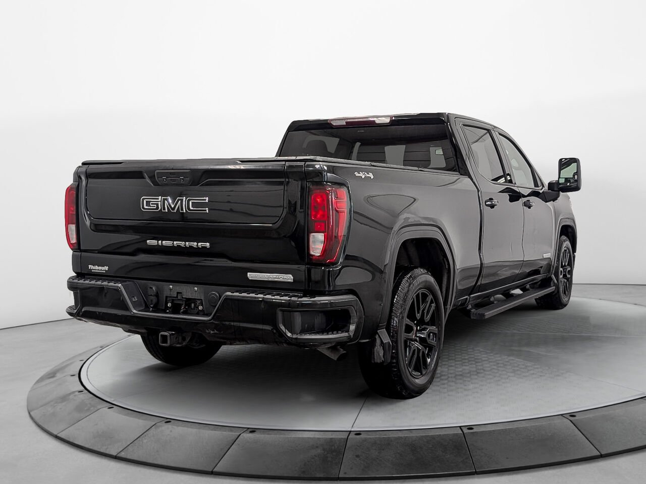 GMC Sierra 1500 4WD Crew Cab elevation Moteur 5.3L 2021 Noir Sherbrooke - photo #3