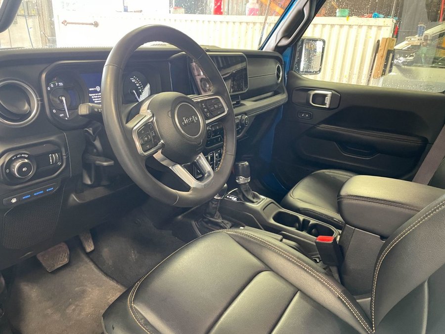Jeep Wrangler 4xe SAHARA 4X4 GR TECH *NAV* CUIR SIÈGES CHAUFF ALPINE 2024 Bleu