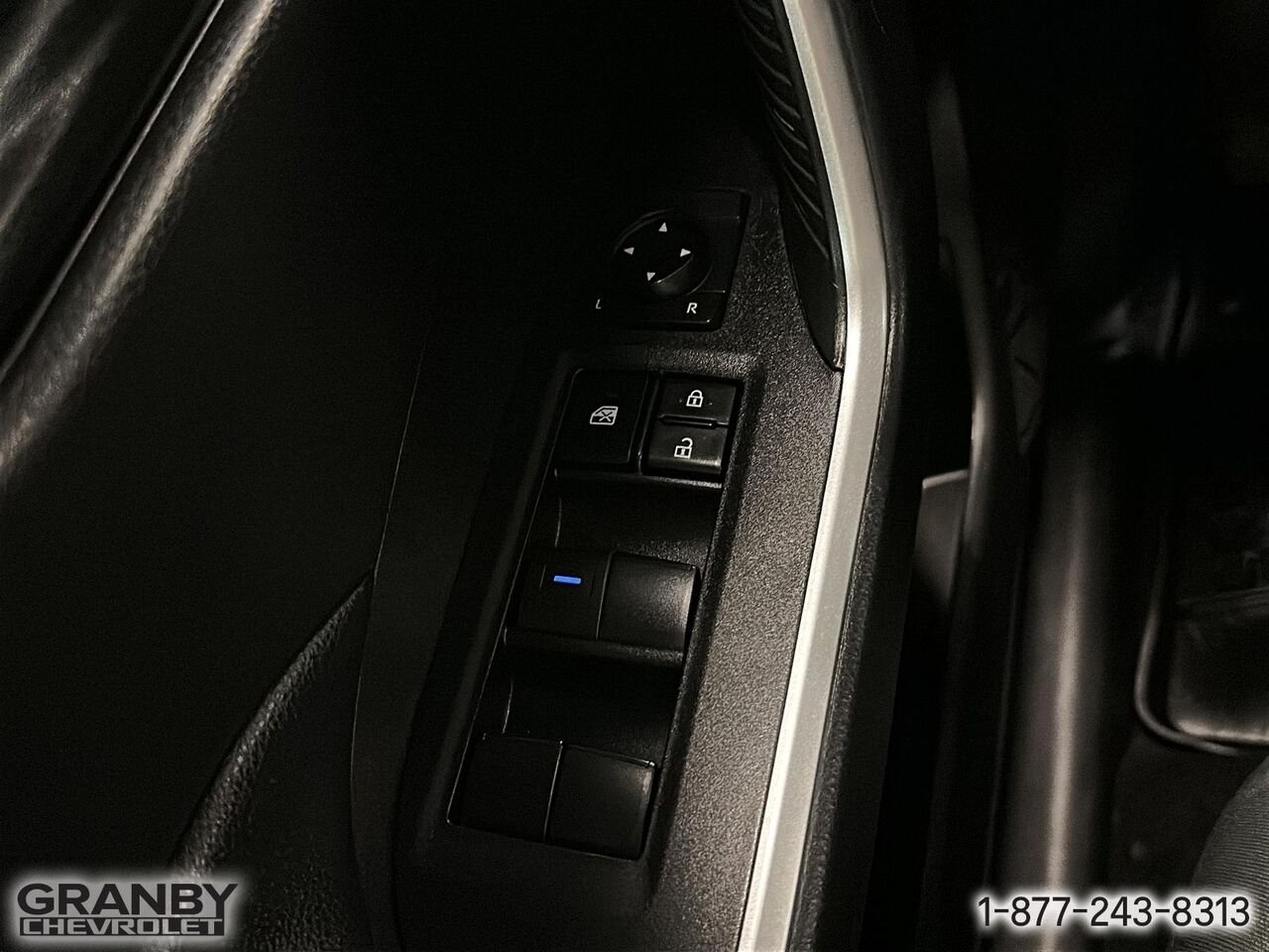 Toyota RAV4 LE TI | 25-0252A 2022 Beige Granby - photo #13