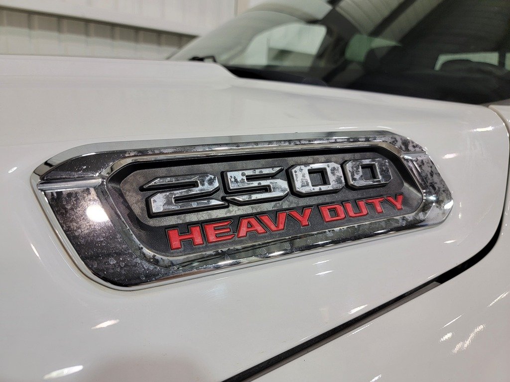 2019 Ram 2500 Tradesman 4x4 Crew Cab 8' Box White Val-David - photo #35