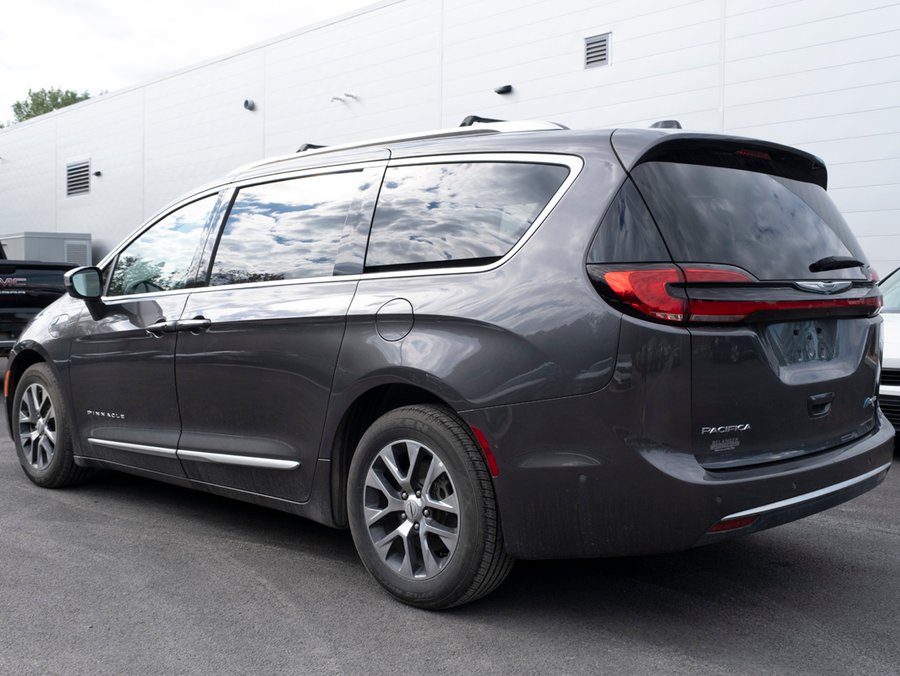 2023 Chrysler Pacifica Hybrid Pinnacle 2RM Grey