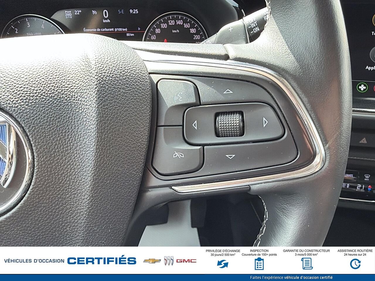 BUICK ENVISION Essence 4 portes TI 2022 Noir Montmagny - photo #12