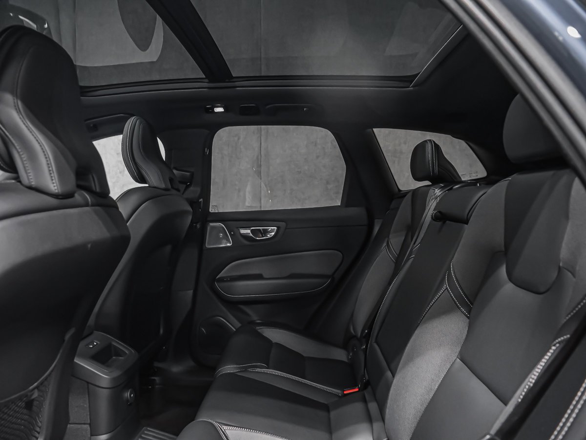 Volvo XC60 Recharge T8 R-DESIGN ADVANCED CLIMAT BOWERS WILKINS 2022 Bleu Montréal - photo #14