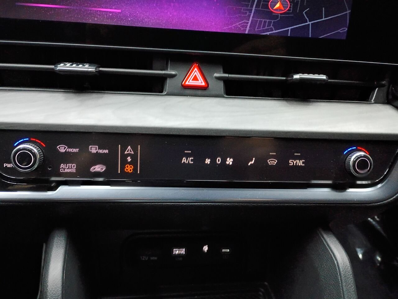 2025 Kia Sportage Grey Blainville - photo #28