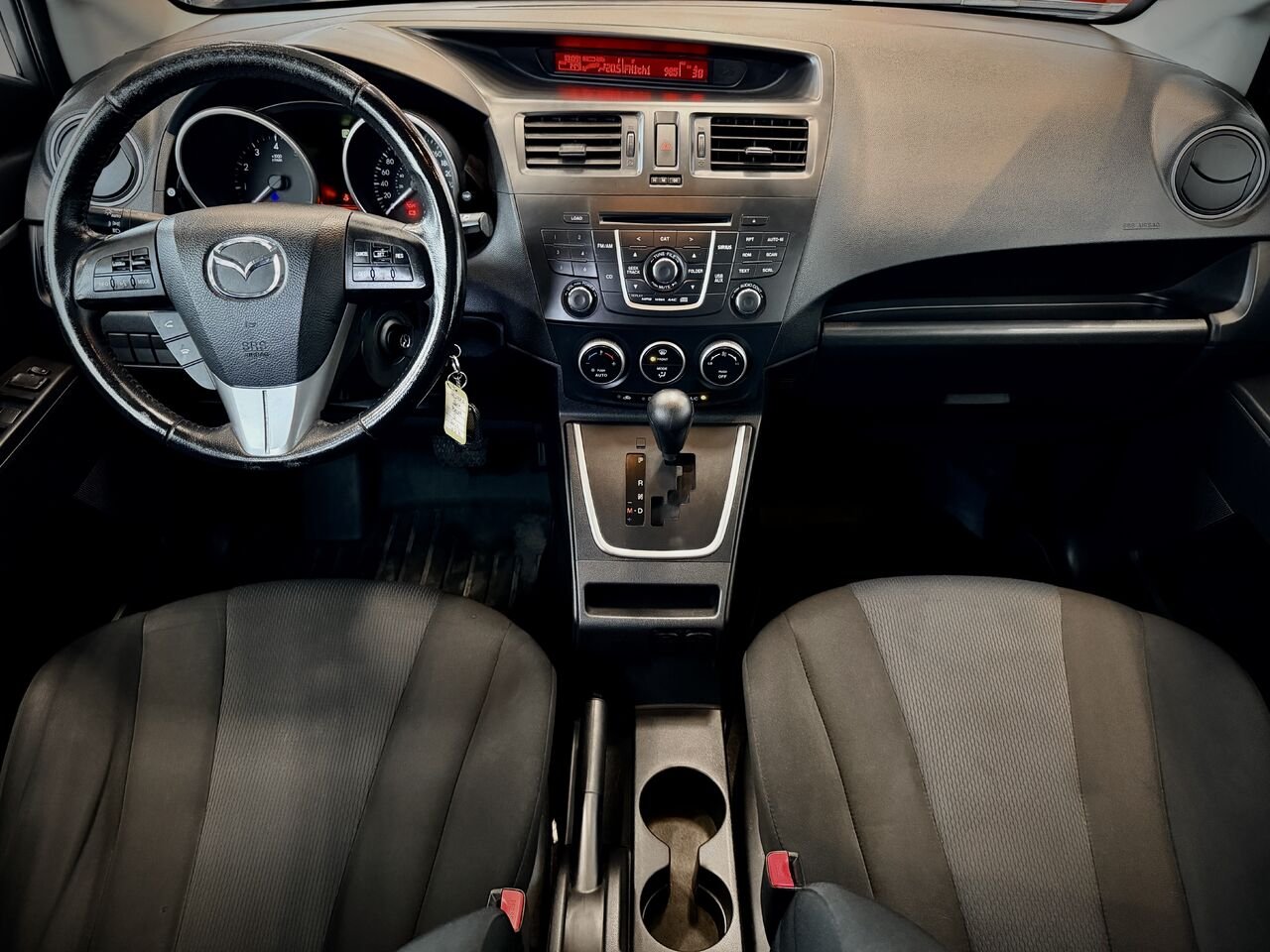 2014 Mazda Mazda5 Silver Notre-Dame-des-Prairies - photo #15