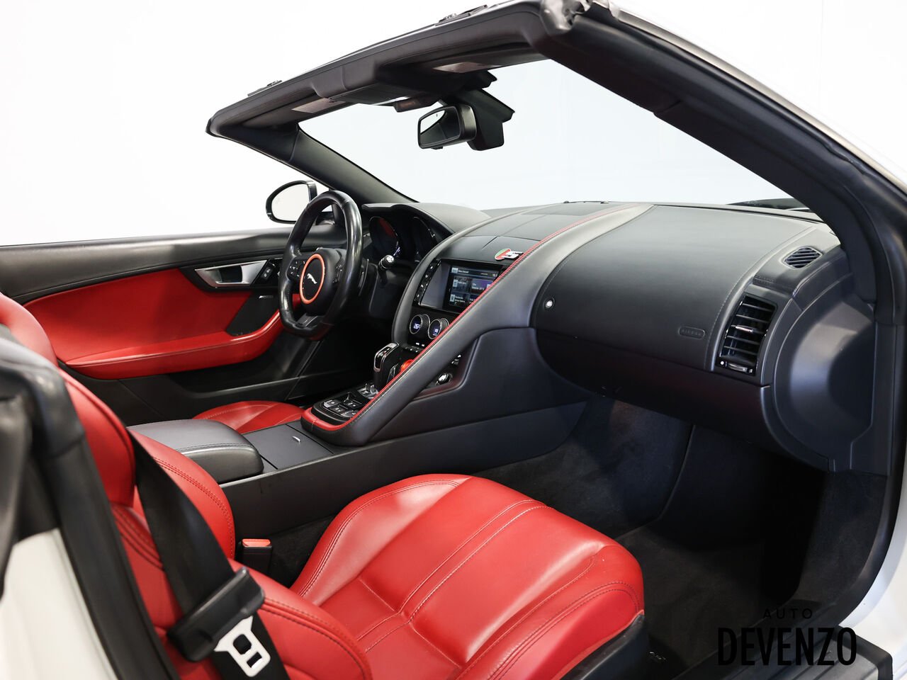 2016 Jaguar F-TYPE White Saint-Eustache - photo #6