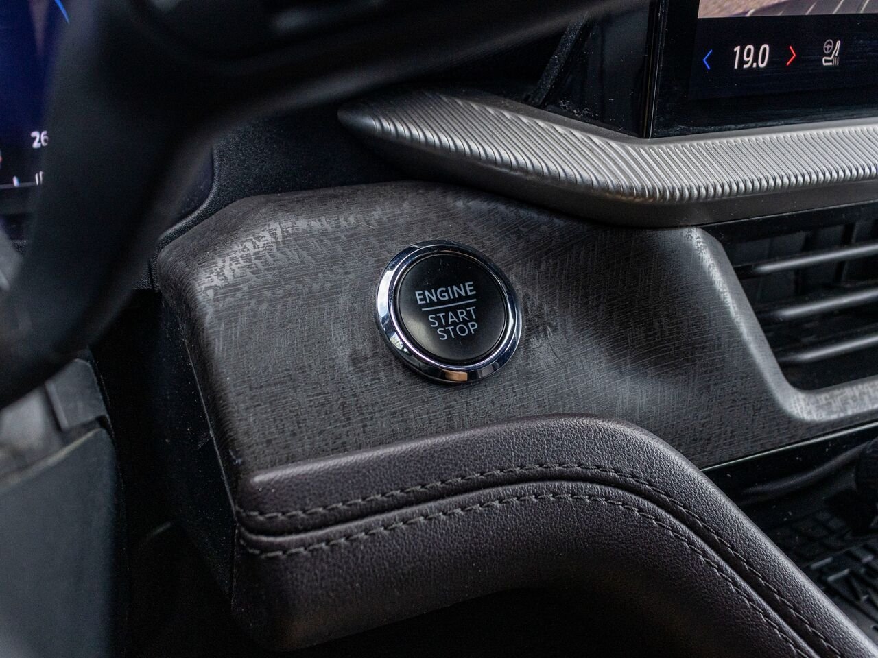 Ford Explorer Platinum 4 RM 2025 Gris Châteauguay - photo #23