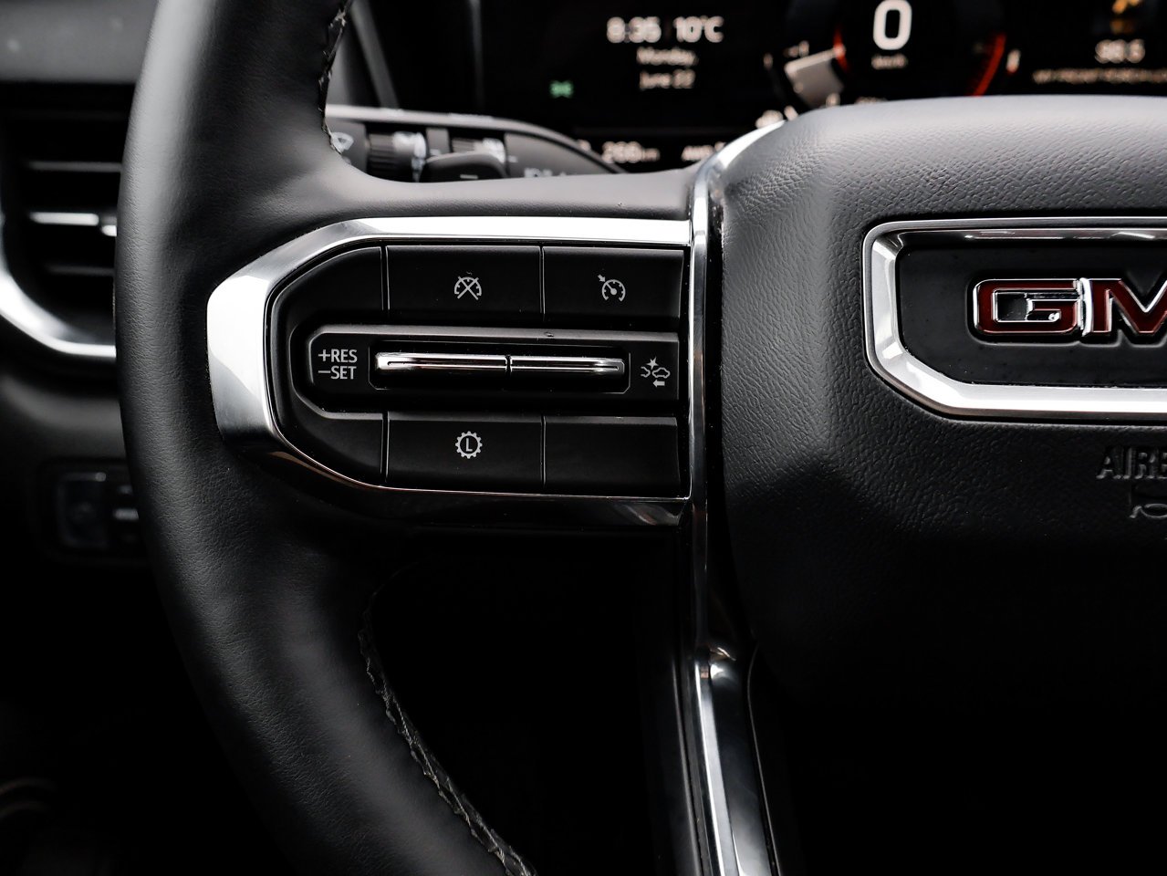 2026 GMC Terrain AWD 4dr Elevation White Sherwood Park - photo #20