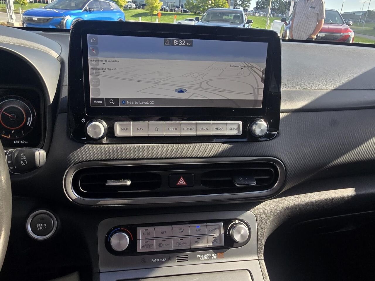 2023 Hyundai Kona Electric PREFERRED Grey Laval - photo #12