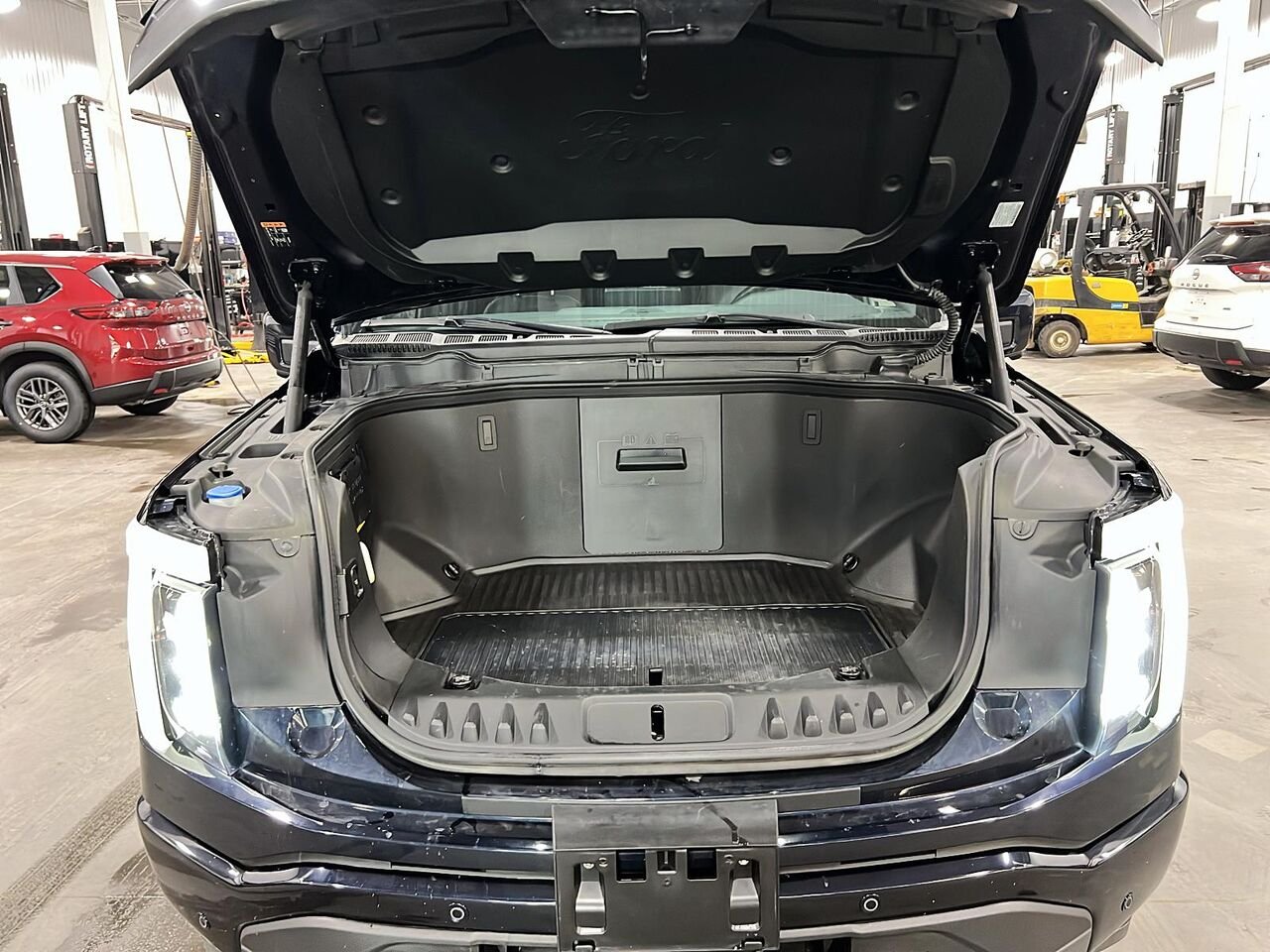 2023 Ford F-150 Lightning GROUPE 510 A, standard range Blue Québec - photo #26