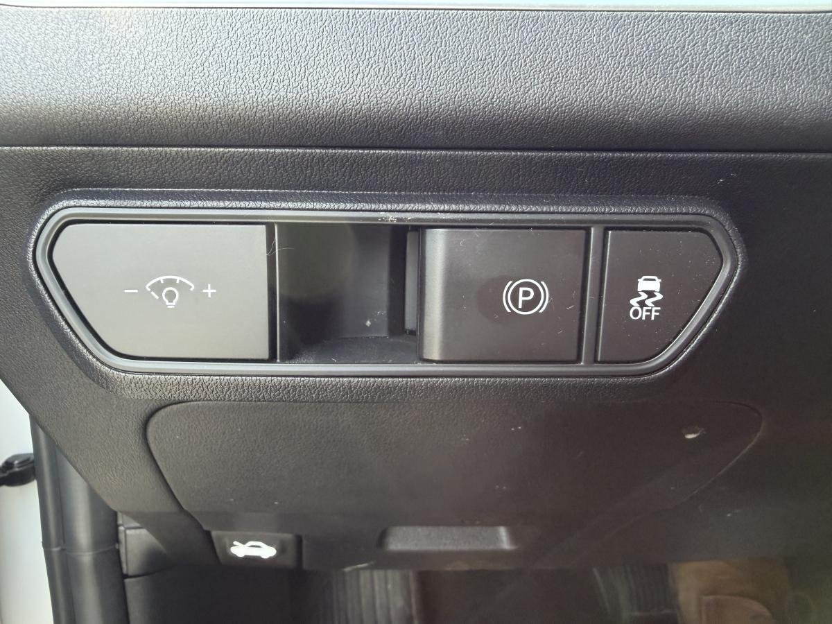 2025 Kia K4 White  - photo #18