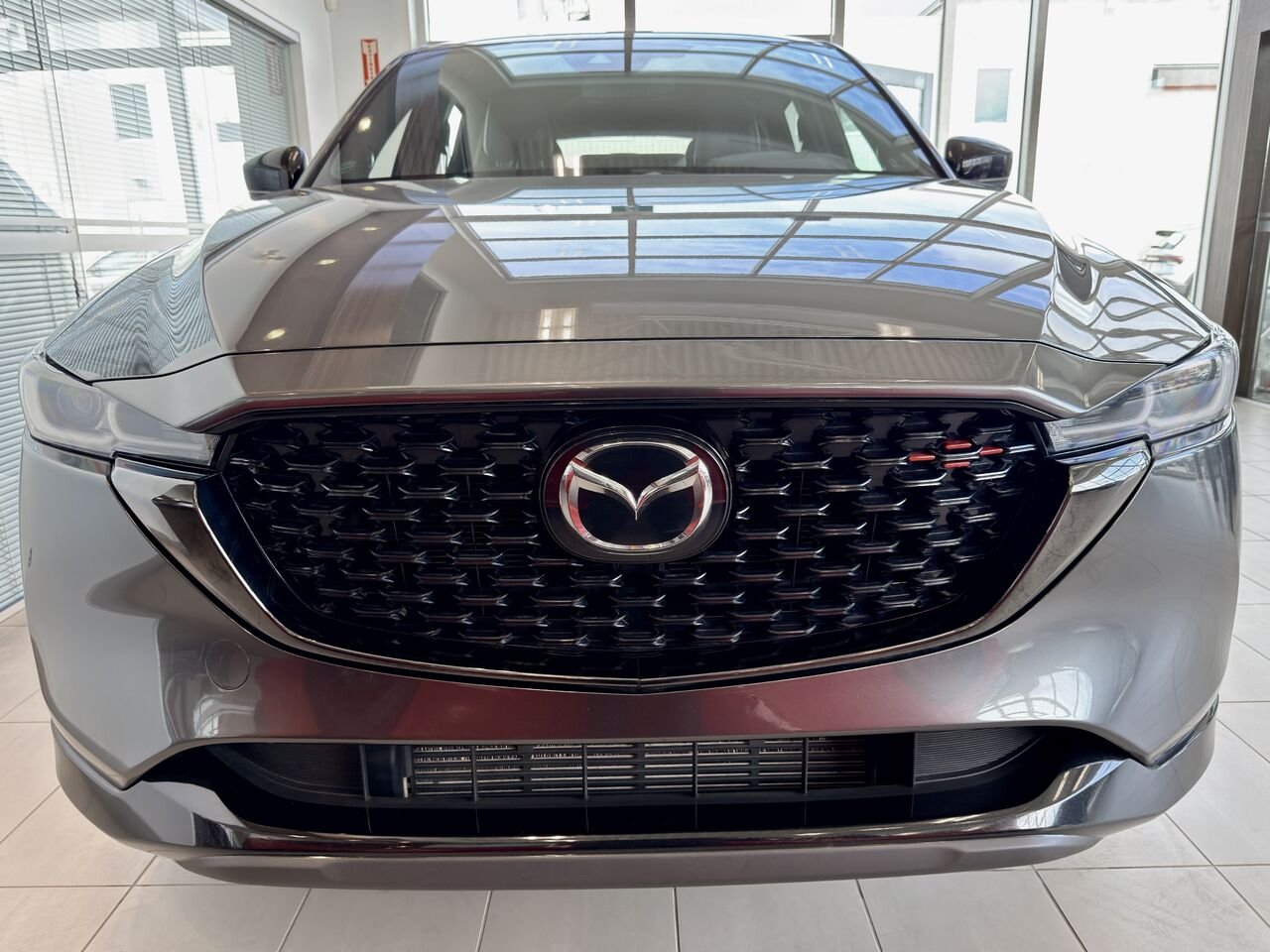 2023 Mazda CX-5 Grey Notre-Dame-des-Prairies - photo #5