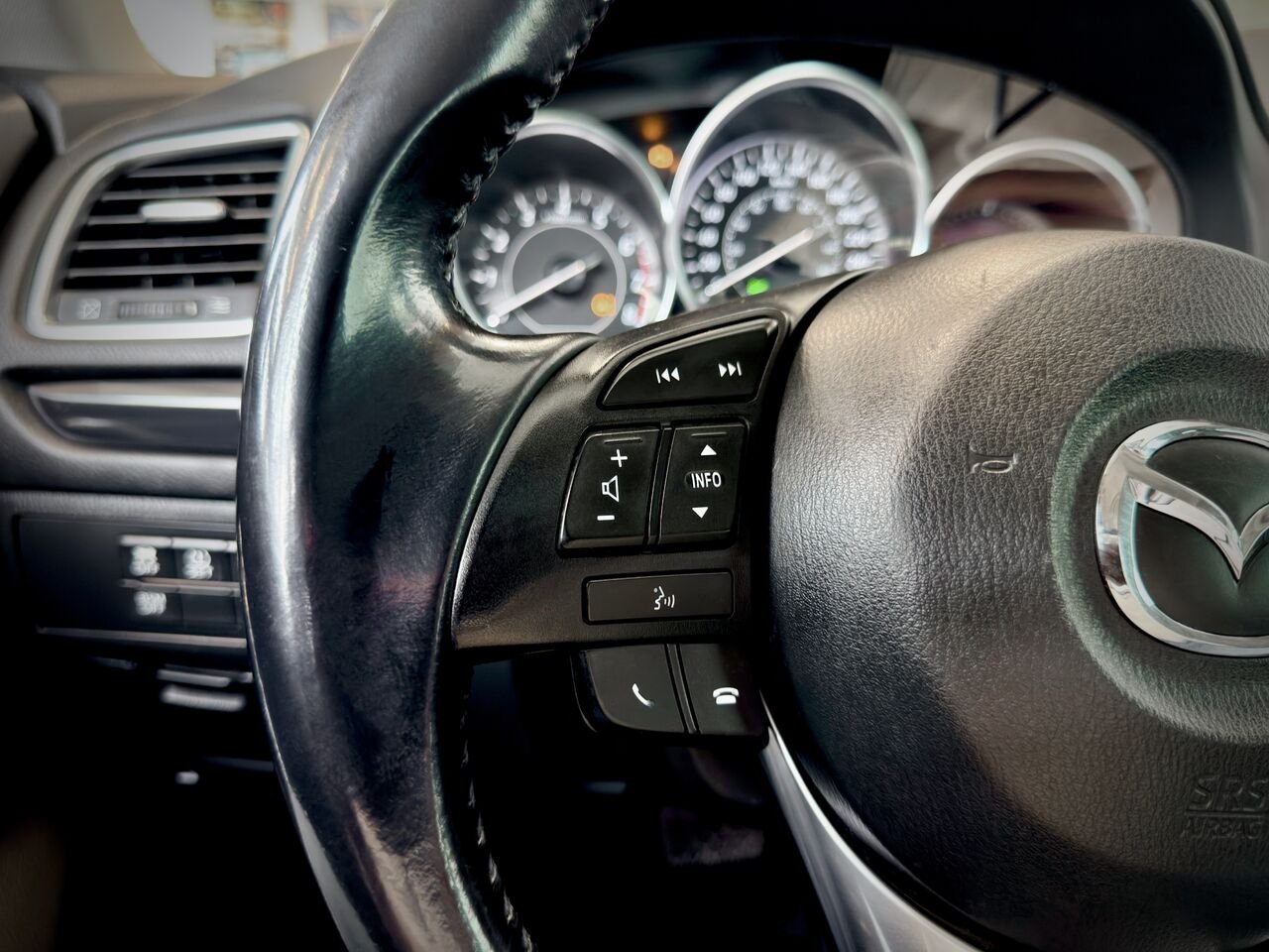 2015 Mazda Mazda6 Red Notre-Dame-des-Prairies - photo #21