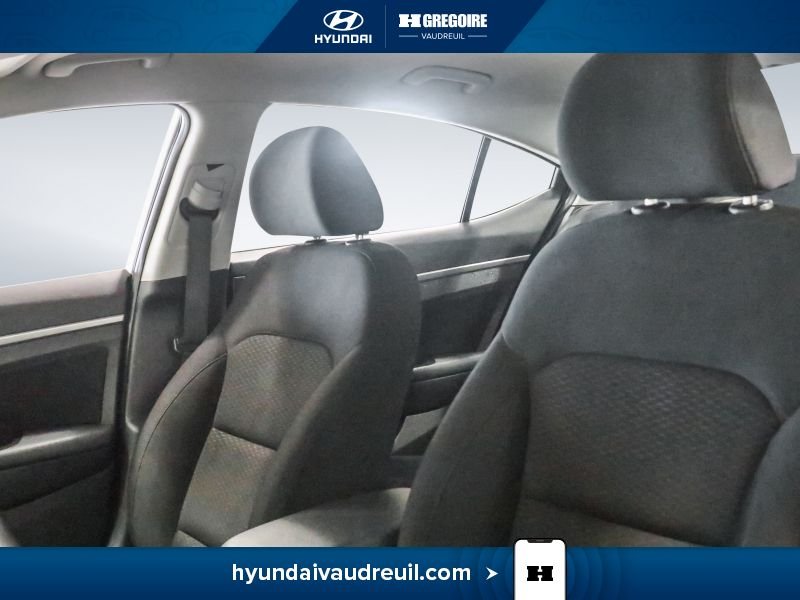 Hyundai Elantra YW214 | Preferred Manual 2019 Blanc Laval - photo #13