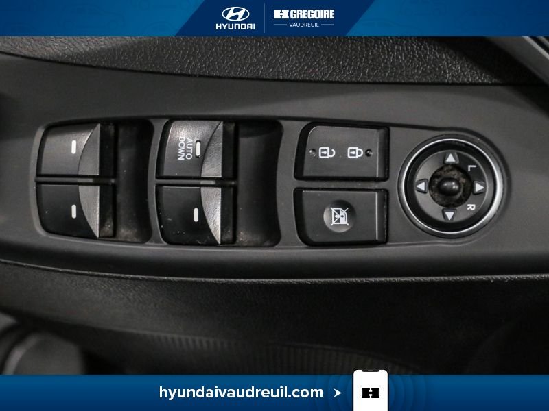 2016 Hyundai Elantra White Laval - photo #16