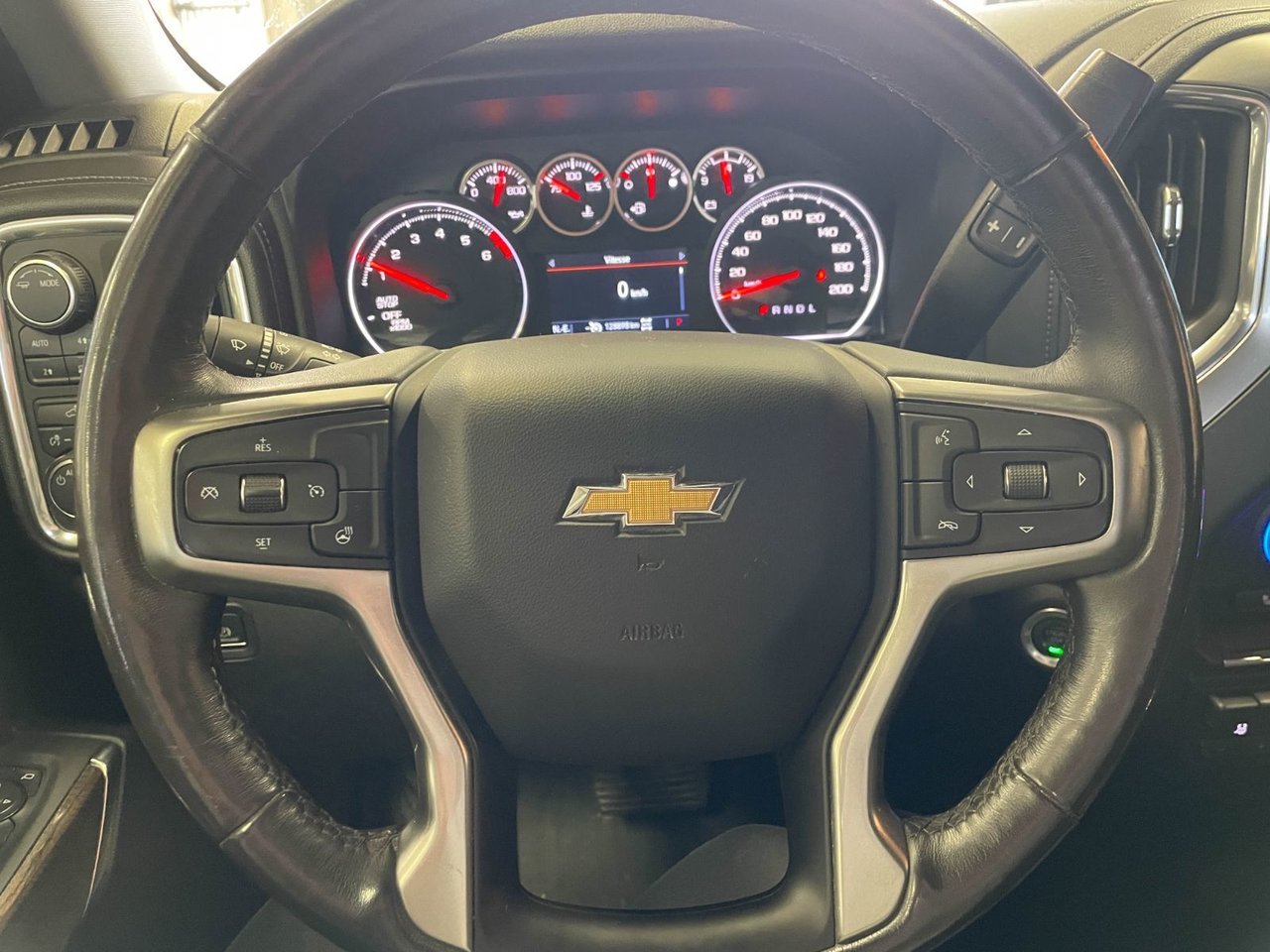 Chevrolet Silverado 1500 LT TRUE NORTH 4X4 V8 *SIÈGES CHAUFF* BEDLINER WIFI 2020 Gris Saint-Jérôme - photo #12