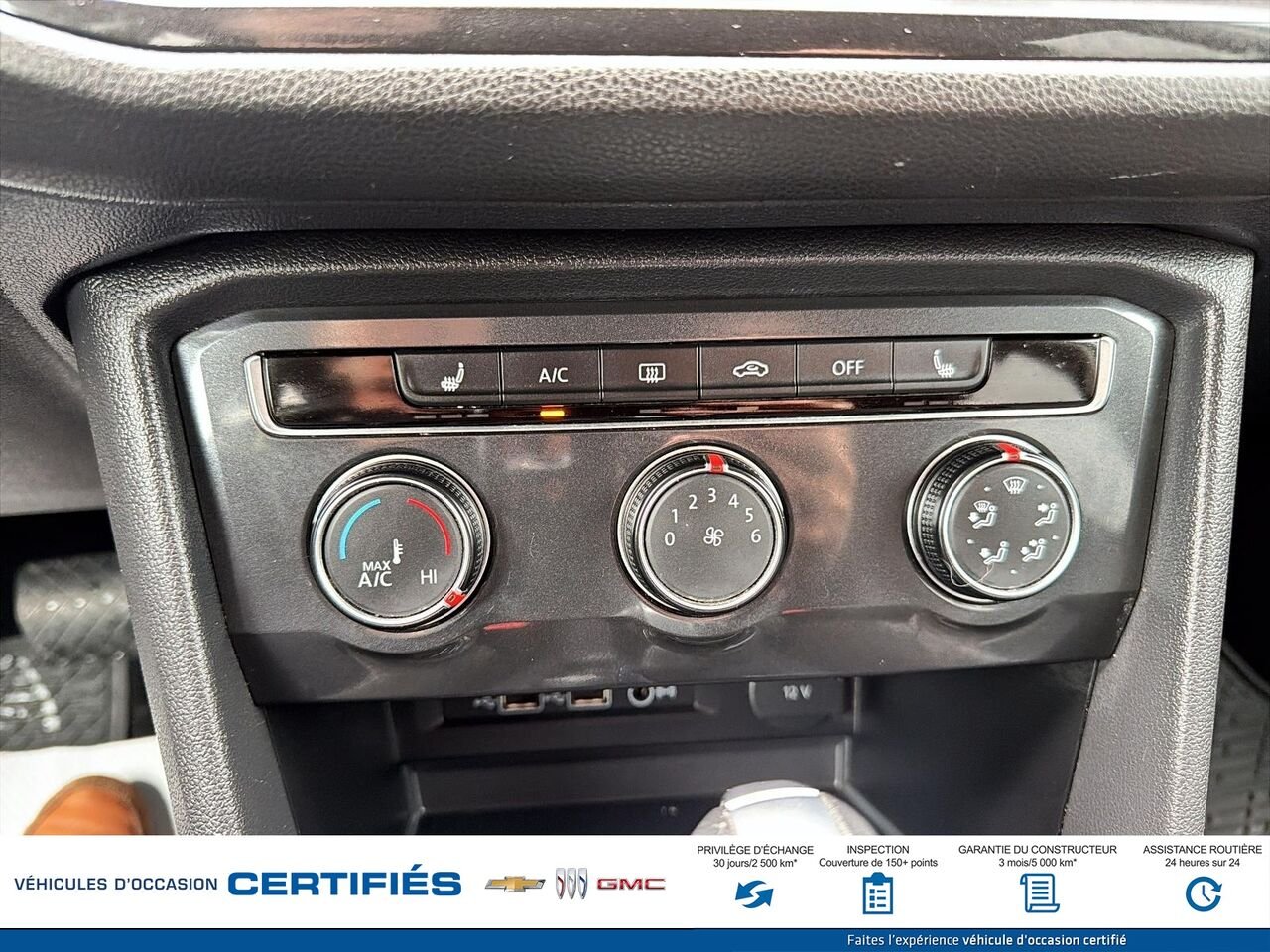VOLKSWAGEN TIGUAN S Trendline 4MOTION 2018 Bleu Montmagny - photo #15
