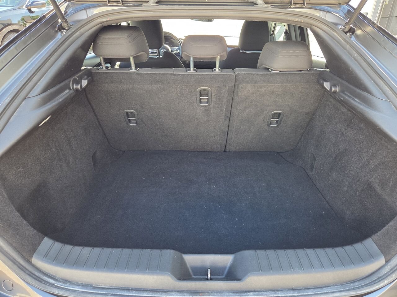 2023 MAZDA MAZDA3 SPORT 01C4 GRIS Mont-Laurier - photo #6