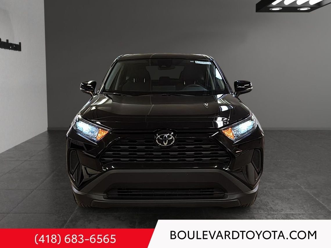 Toyota RAV4 531711-109 | LE 2025 Noir Québec - photo #1