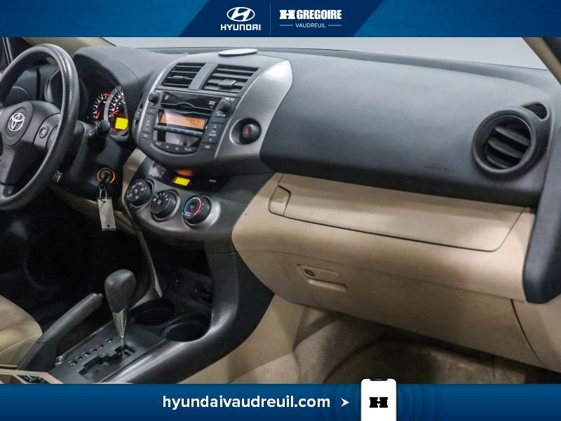 Toyota Rav 4 2011 Beige Blainville - photo #25