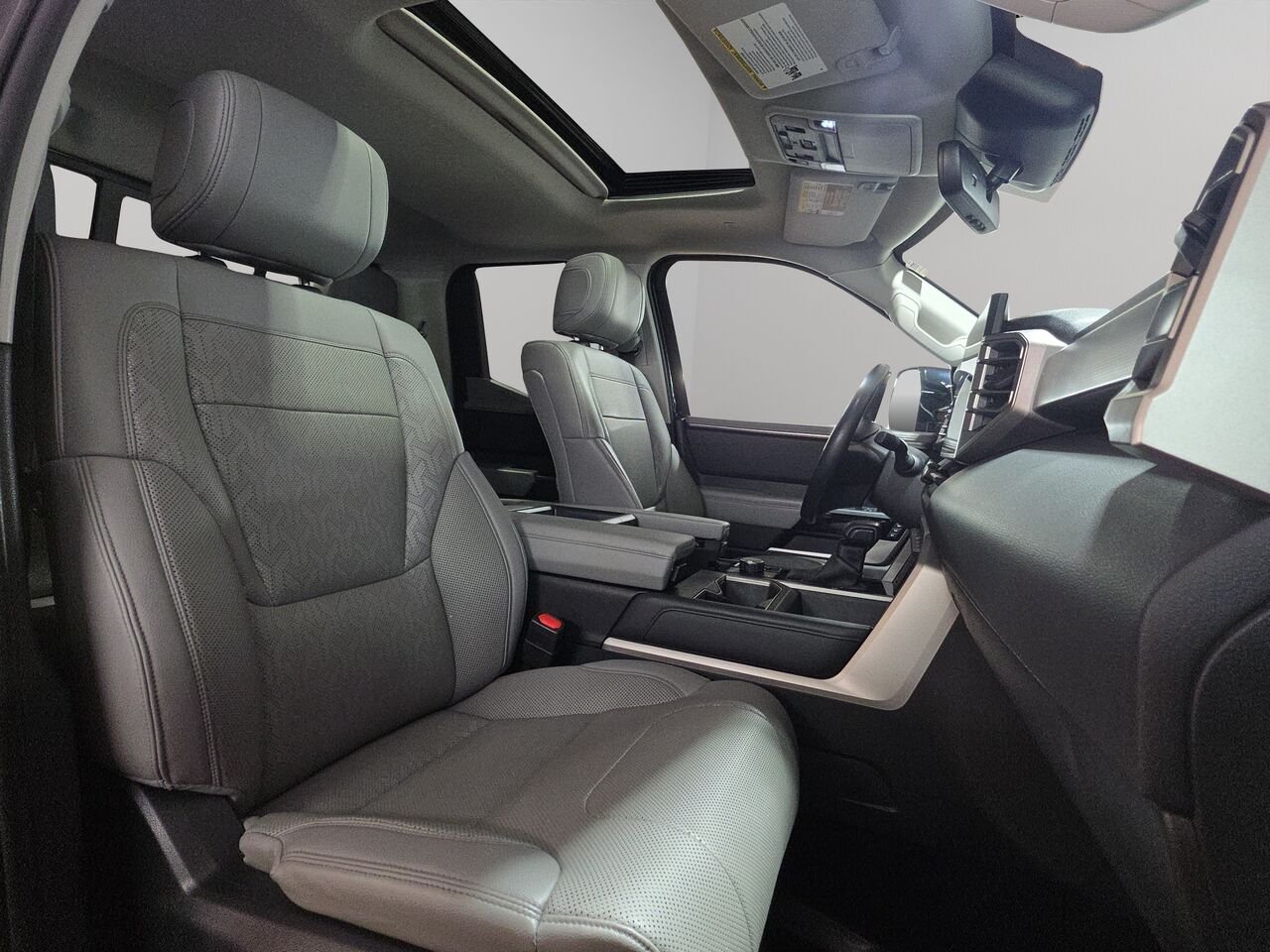Toyota Tundra Limited Double Cab 4x4, Navigation, sièges ventilés, sièges en cuir 2022 Noir Val-David - photo #16