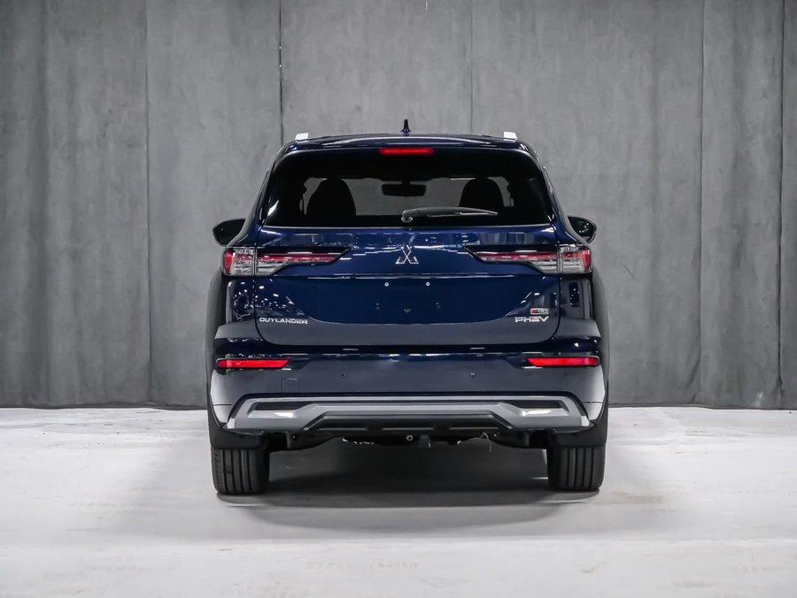 Mitsubishi Outlander PHEV GT 2026 Bleu cosmique métallisé