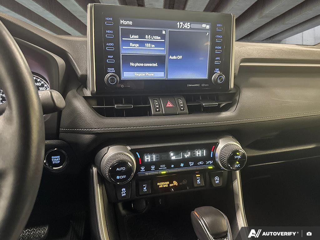 2021 Toyota RAV4 2602370A | XLE Silver Edmonton - photo #18