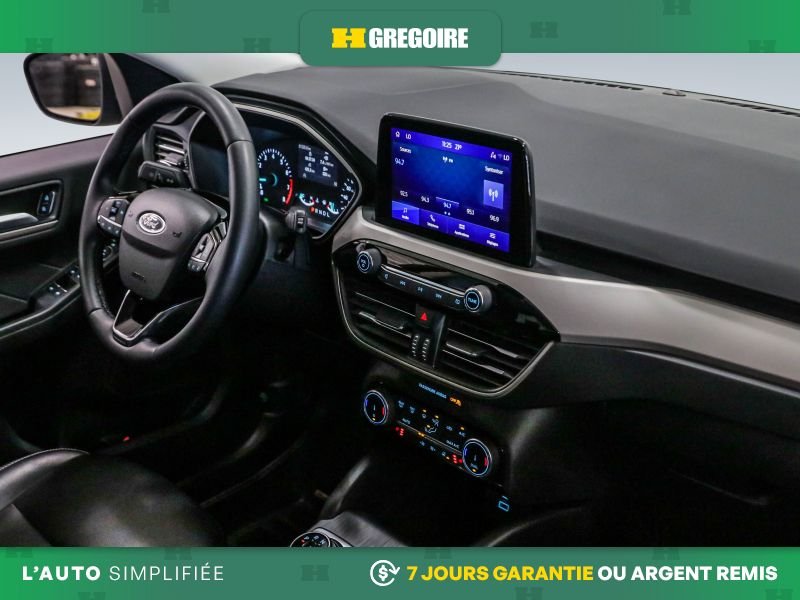 2022 Ford Escape Grey Laval - photo #28