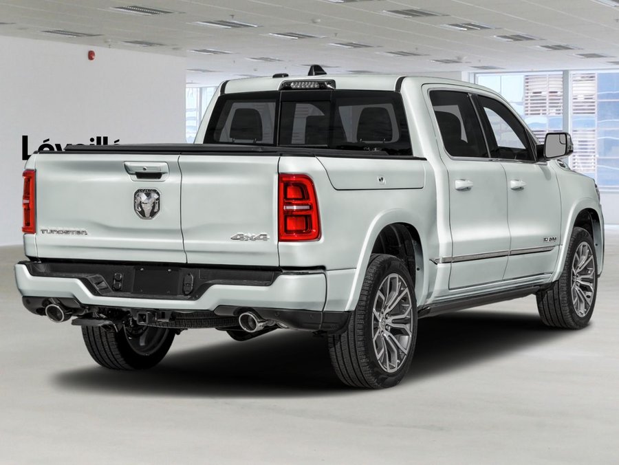 2026 RAM 1500 Tungsten cabine d'équipe 4x4 caisse de 5 pi 7 po Ivory Tri-Coat Pearl