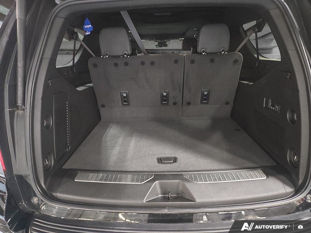 2024 Chevrolet Suburban 2602514A | RST | CK10906 Black Edmonton - photo #11